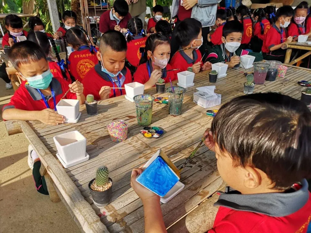School field trips / ทัศนศึกษาโรงเรียน