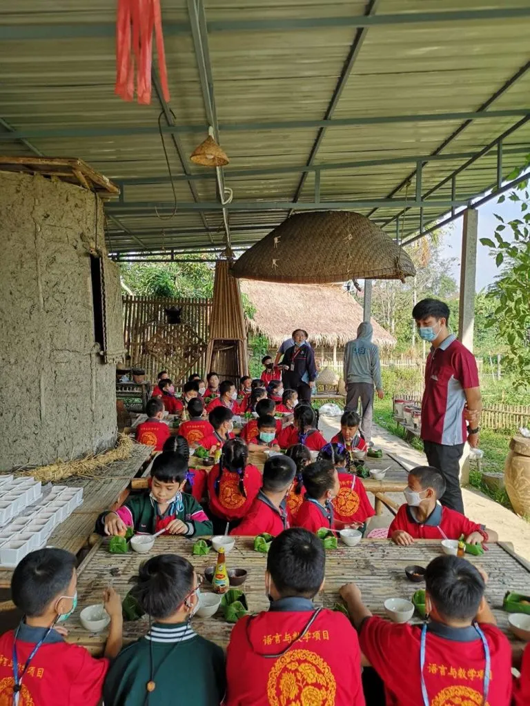 School field trips / ทัศนศึกษาโรงเรียน